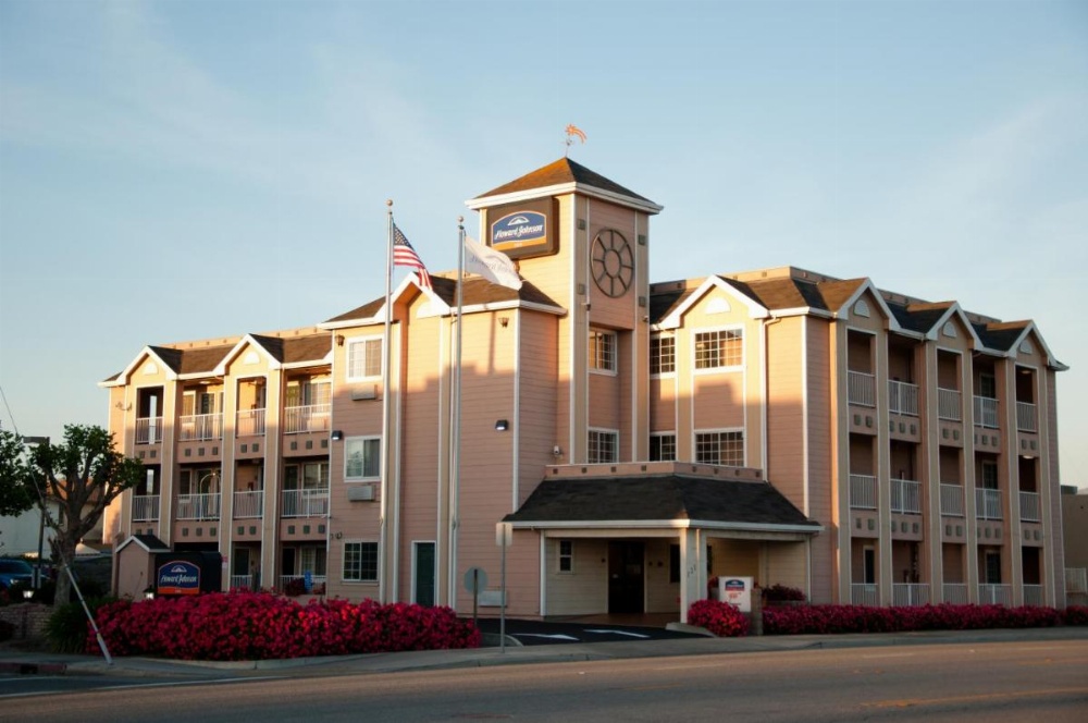 Howard Johnson by Wyndham Salinas Image 32
