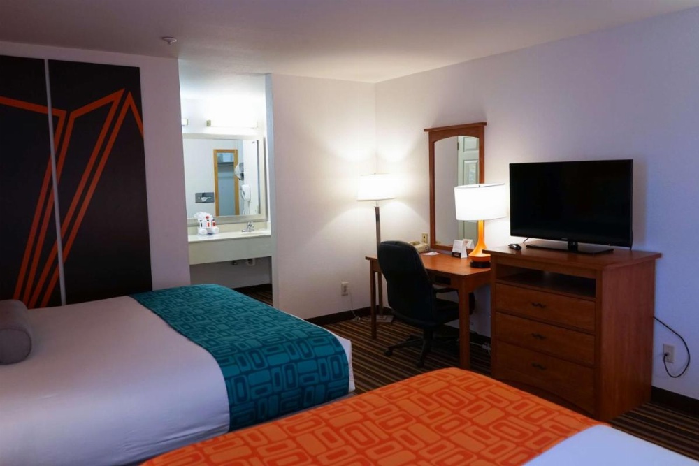 Howard Johnson by Wyndham Salinas Image 39