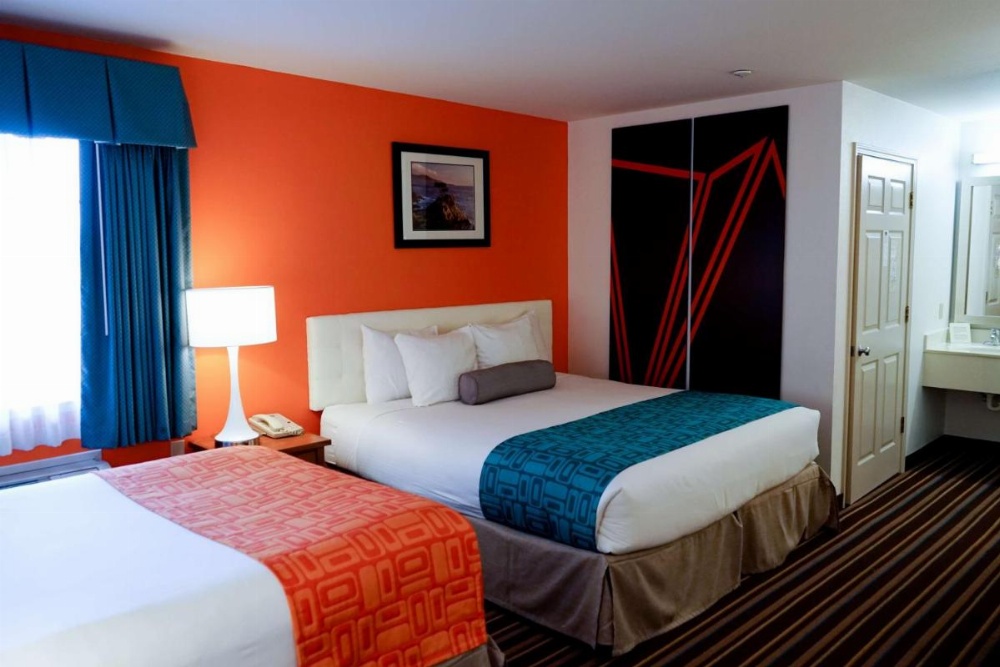 Howard Johnson by Wyndham Salinas Image 40