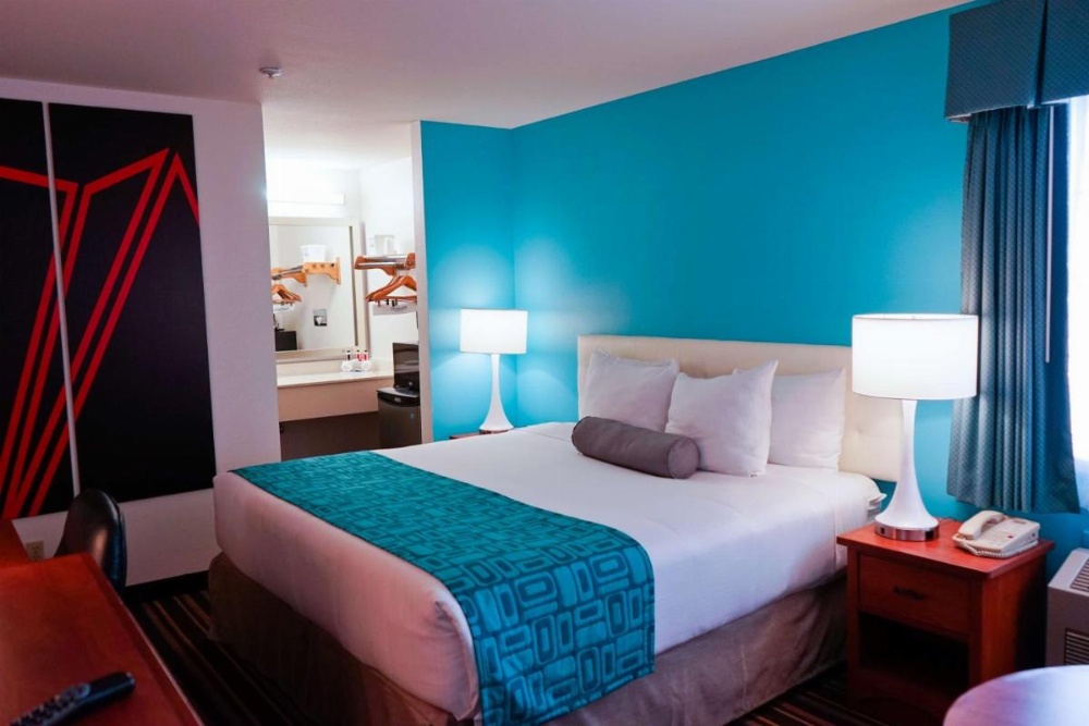 Howard Johnson by Wyndham Salinas Image 44