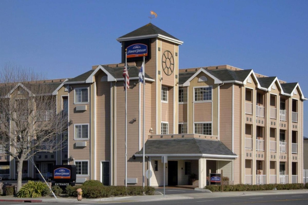 Howard Johnson by Wyndham Salinas Image 50